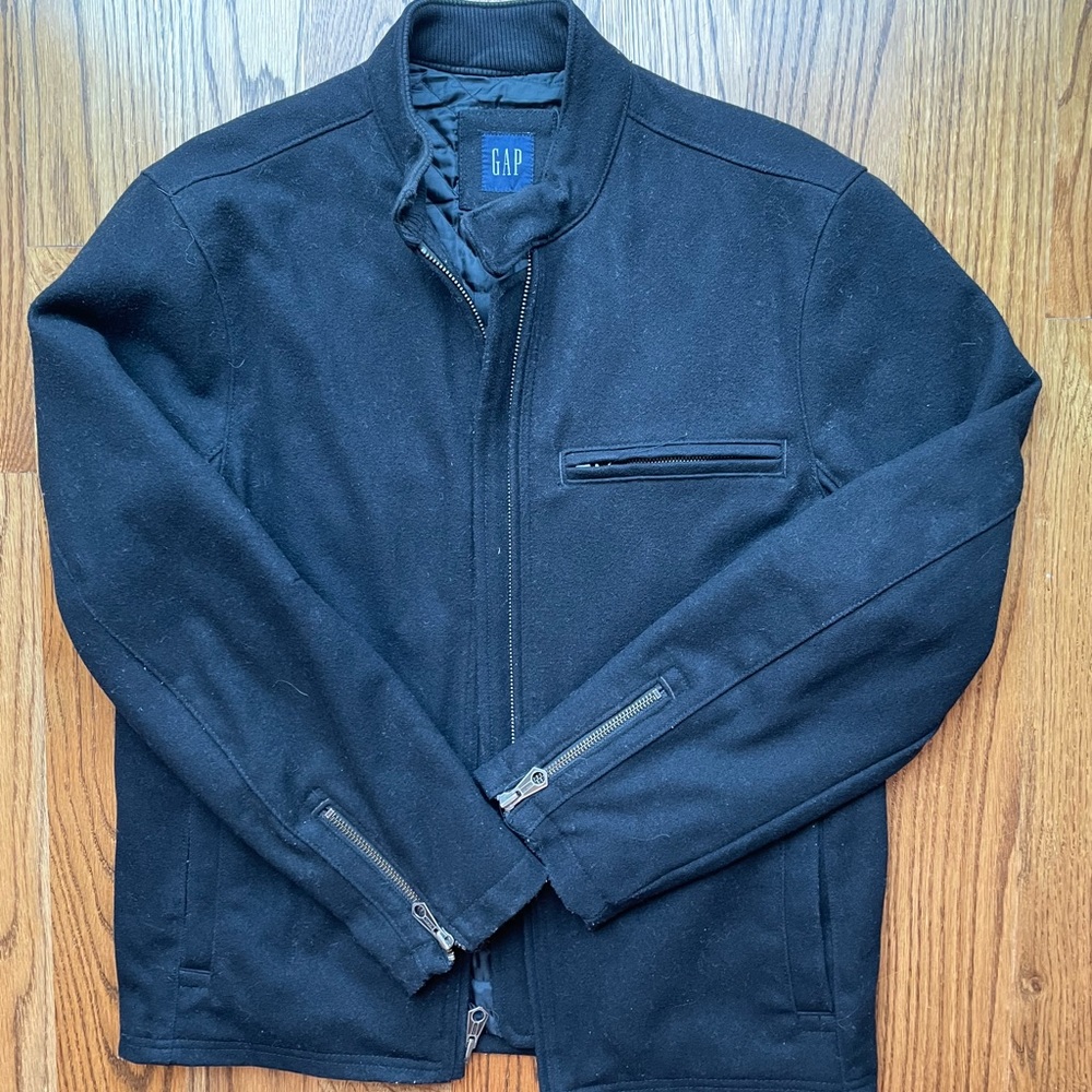 GAP men’s jacket (cross between a bomber jacket and pea coat)